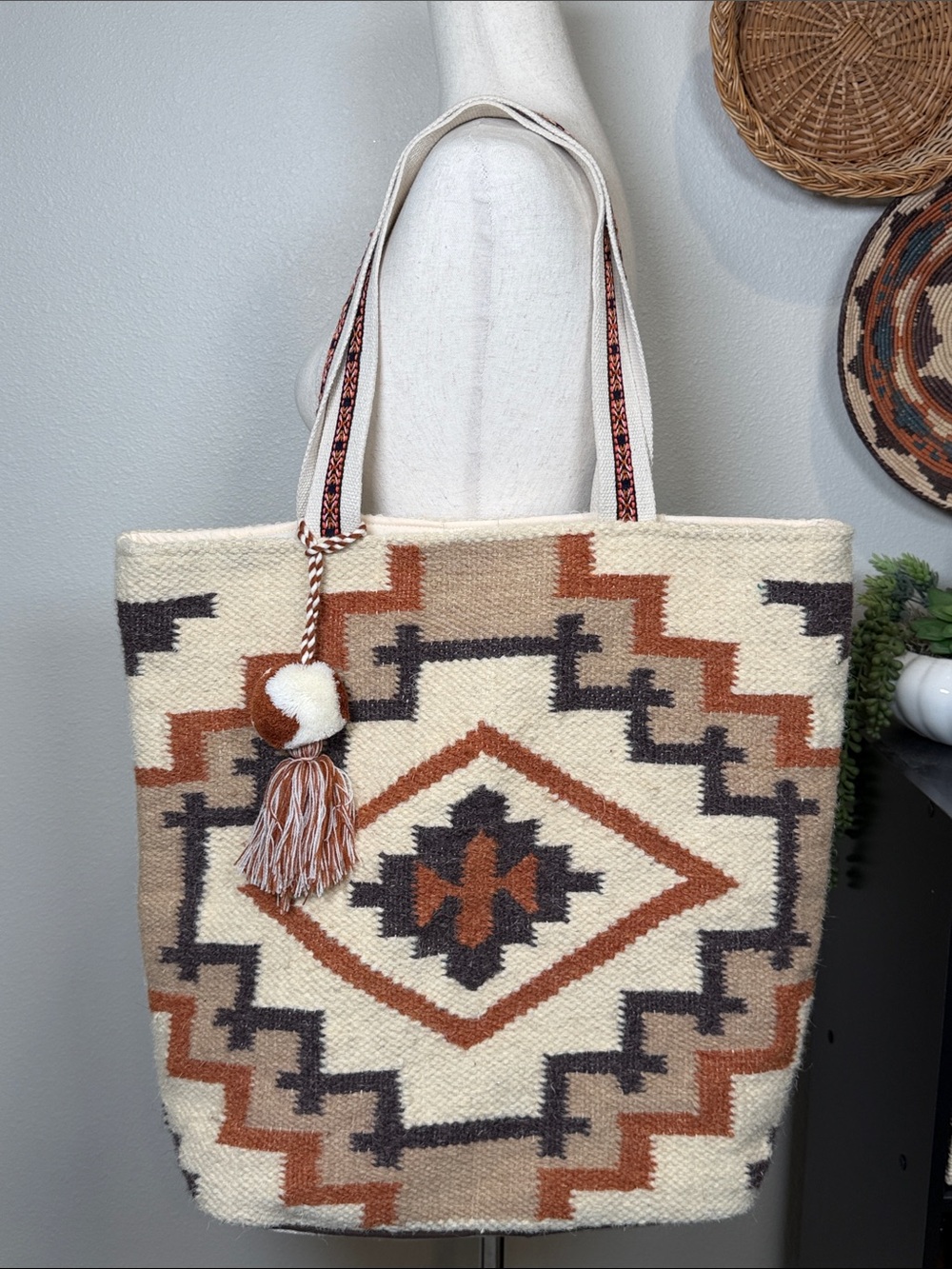 Panache Tan Cream Brown Aztec Woven Horse Blanket Southwestern Tote